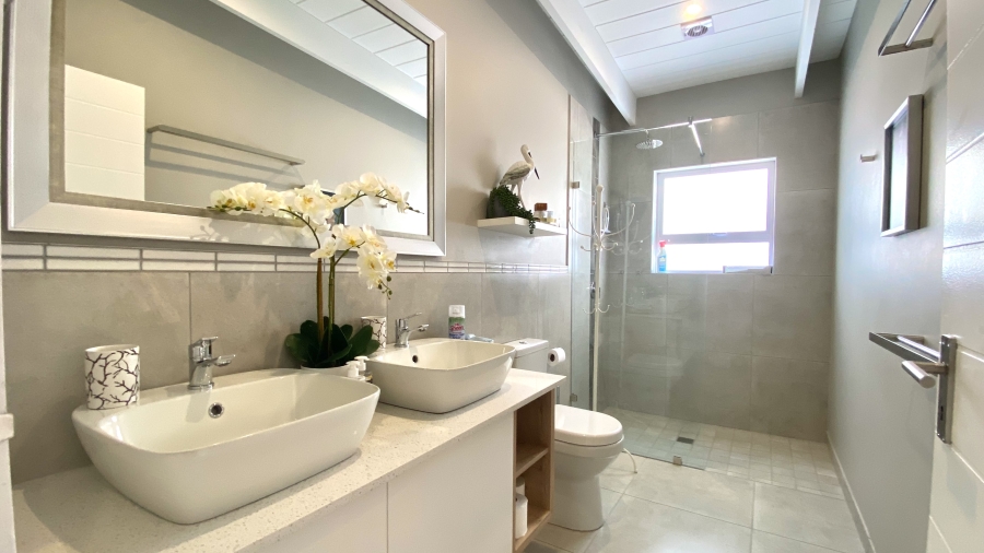 3 Bedroom Property for Sale in Lampiesbaai Western Cape